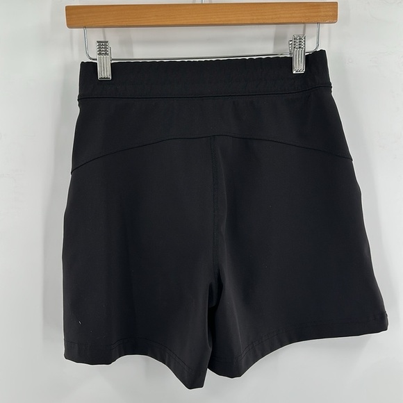 Aritzia Babaton The Group Weekender Short Black‎ Small - Picture 7 of 8
